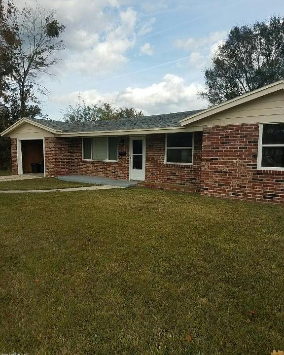 2nd image of 4113 Bender Rd