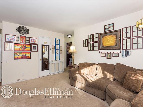 4th image of 22704 88th Ave #1