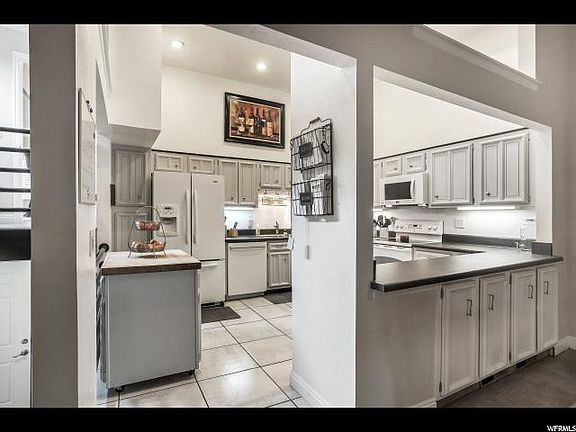 5th image of 1889 E Casino Way