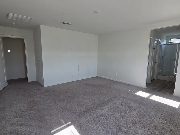 4576 Eagle Ave — Photo 16