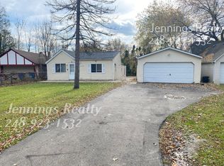 14866 E Ten Mile Rd, Warren, MI 48089