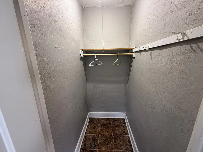 118 N Glenwood Ave — Photo 30