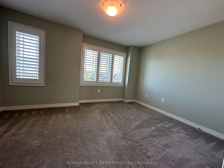 69 Edenrock Dr — Photo 24