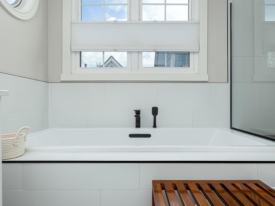 396 Hamilton St, photo 29
