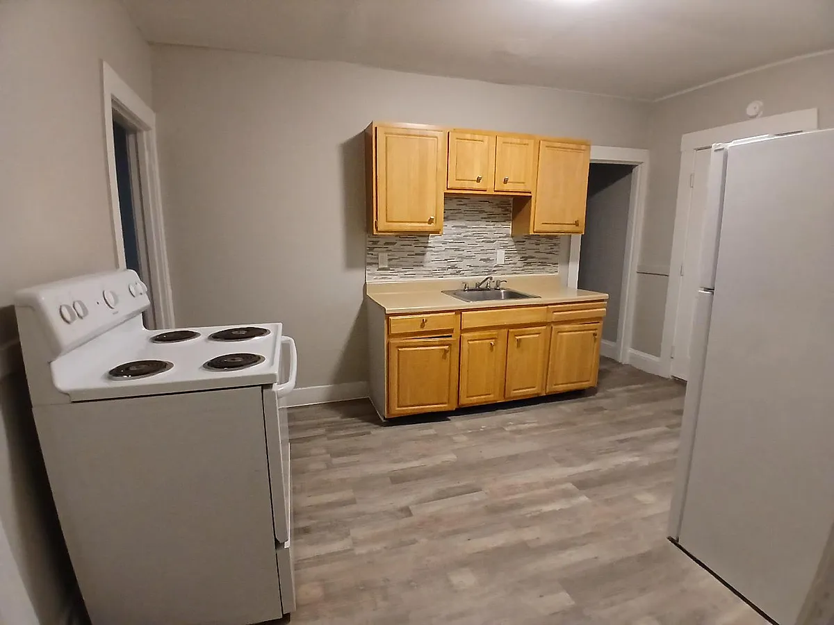 Unit Photo - 327 Washington St