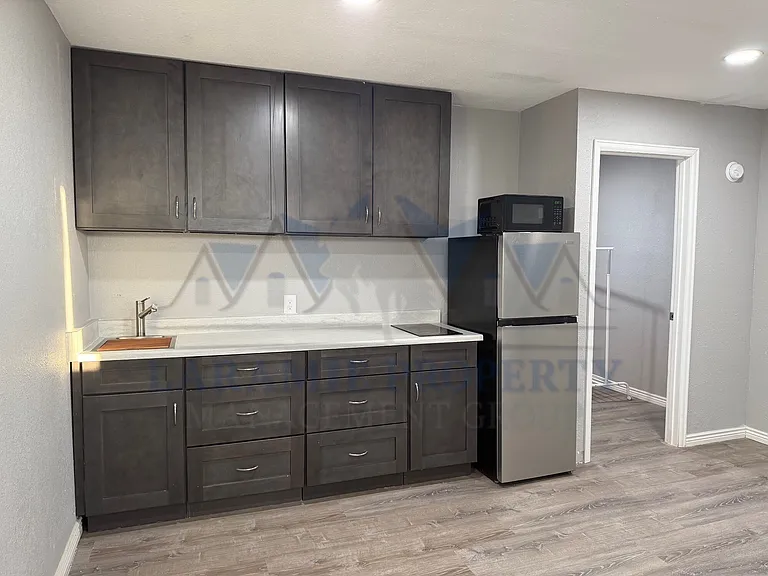 The W Apartments — Photo 6