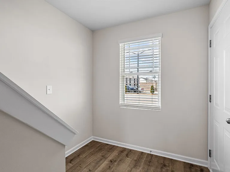 1012 Peony Ln — Photo 24