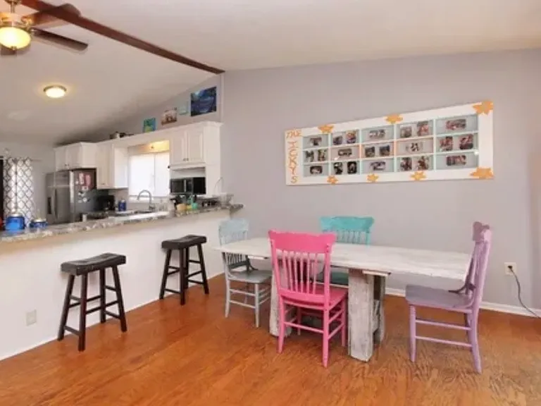 2034 Lake View Cir — Photo 8