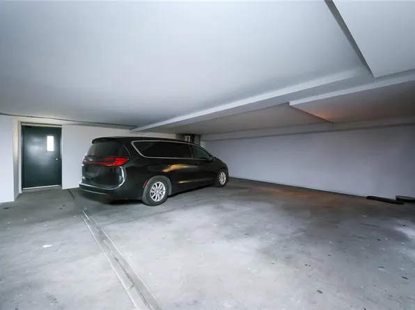 1856 East 13th Street image 21 of 27