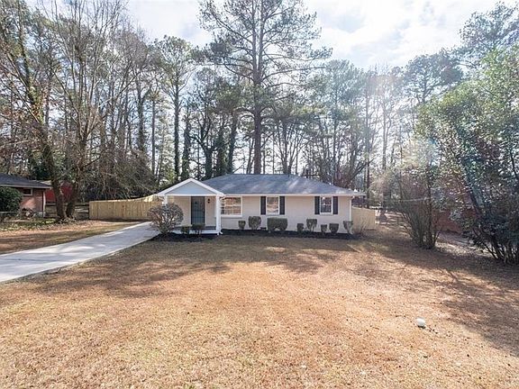 2nd image of 3645 Larkspur Ter