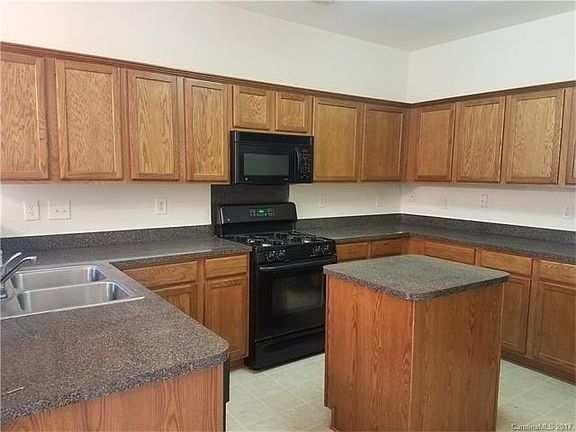 4th image of 8116 Nikki Cole Dr