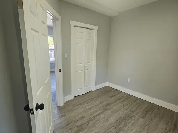 3592 W 69th St #B, Cleveland, OH 44102