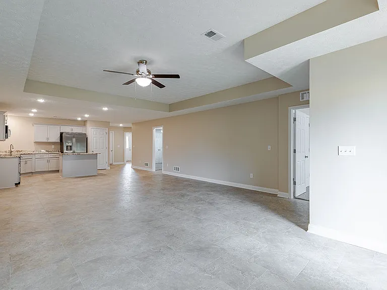 305 Breckinridge Cir — Photo 23