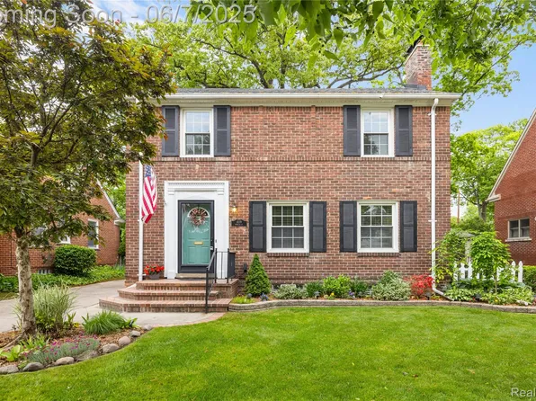 409 Berkley St, Dearborn, MI 48124