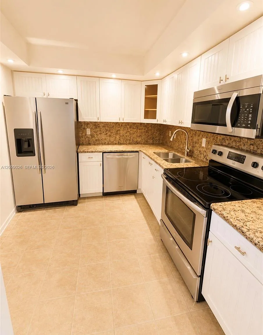 Olympus Condo Phase — Photo 1