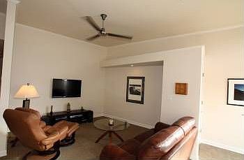 5th image of 110 Richmond Dr SE Unit 211
