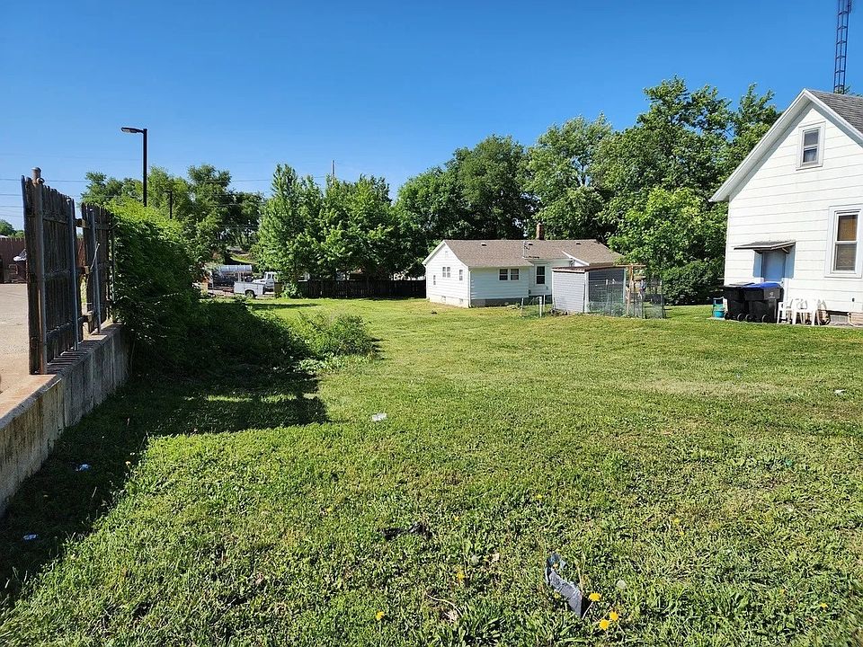 2nd image of 1216 W Market St Lot 8