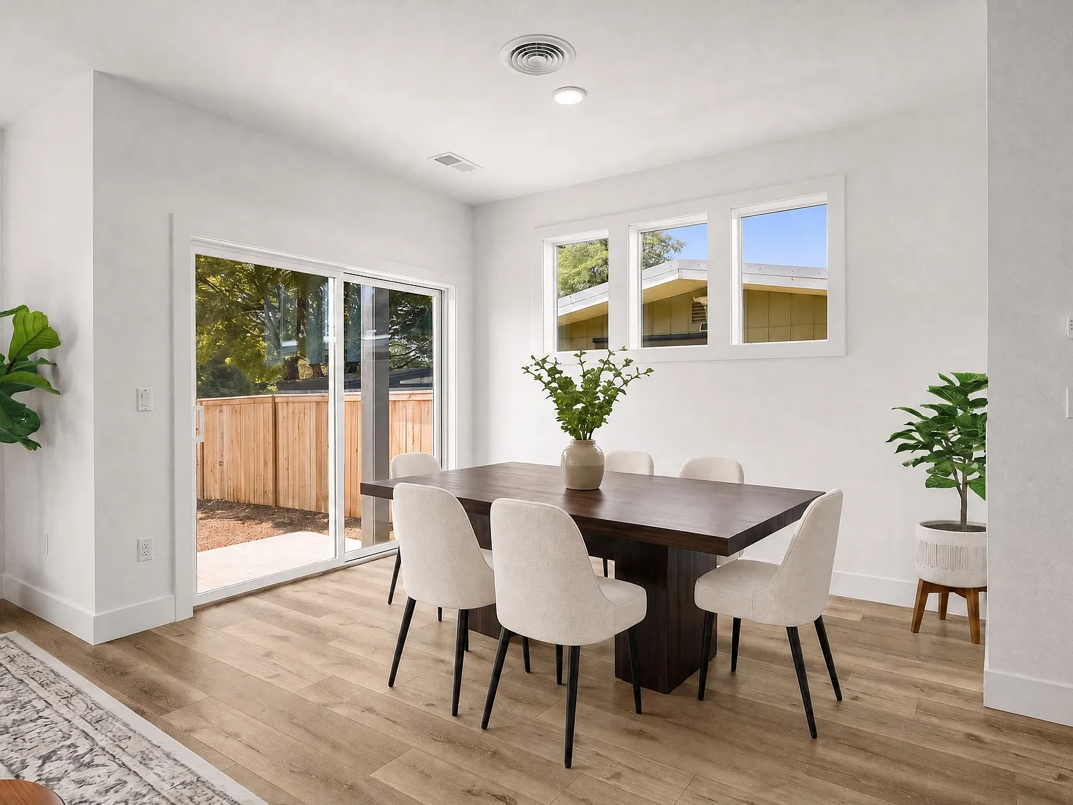 3 bed, 2.5 bath, 1814 sqft, $3,100 — Photo 4