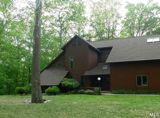 2 Winston Dr, Rhinebeck, NY 12572