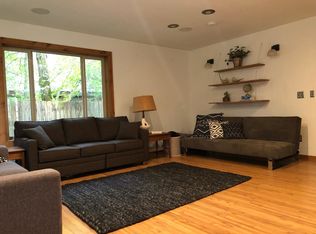 65414 E Timberline Dr E, Rhododendron, OR 97049