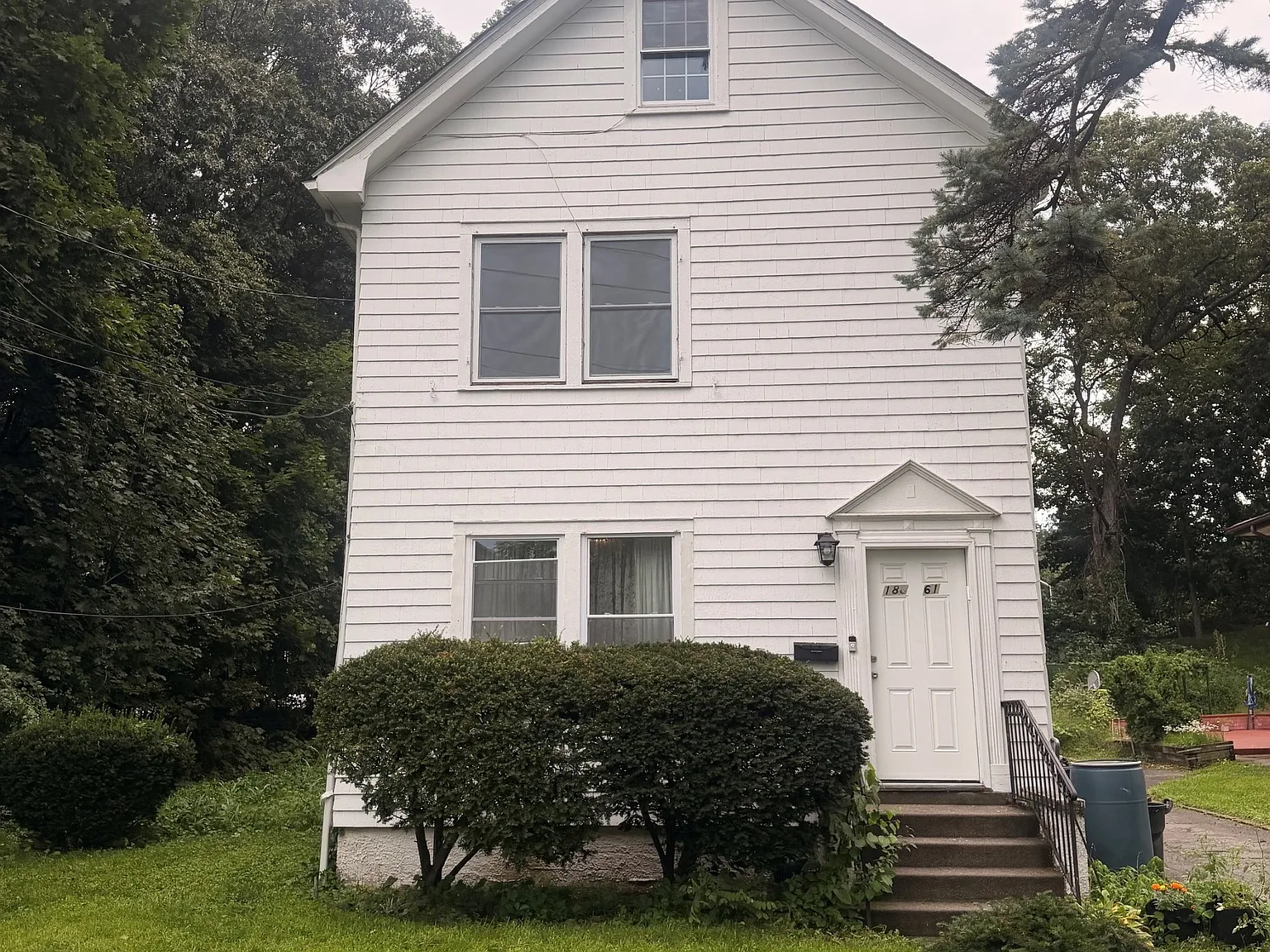 4 bed, 1387 sqft, $3,500 — Photo 2