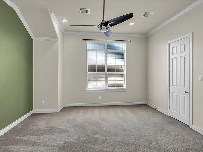 5724 Kansas St — Photo 24