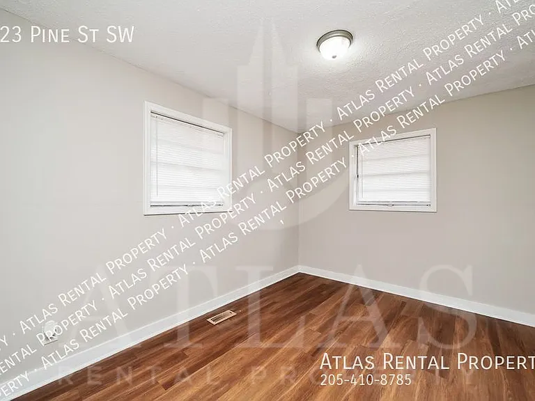 223 Pine St SW — Photo 11