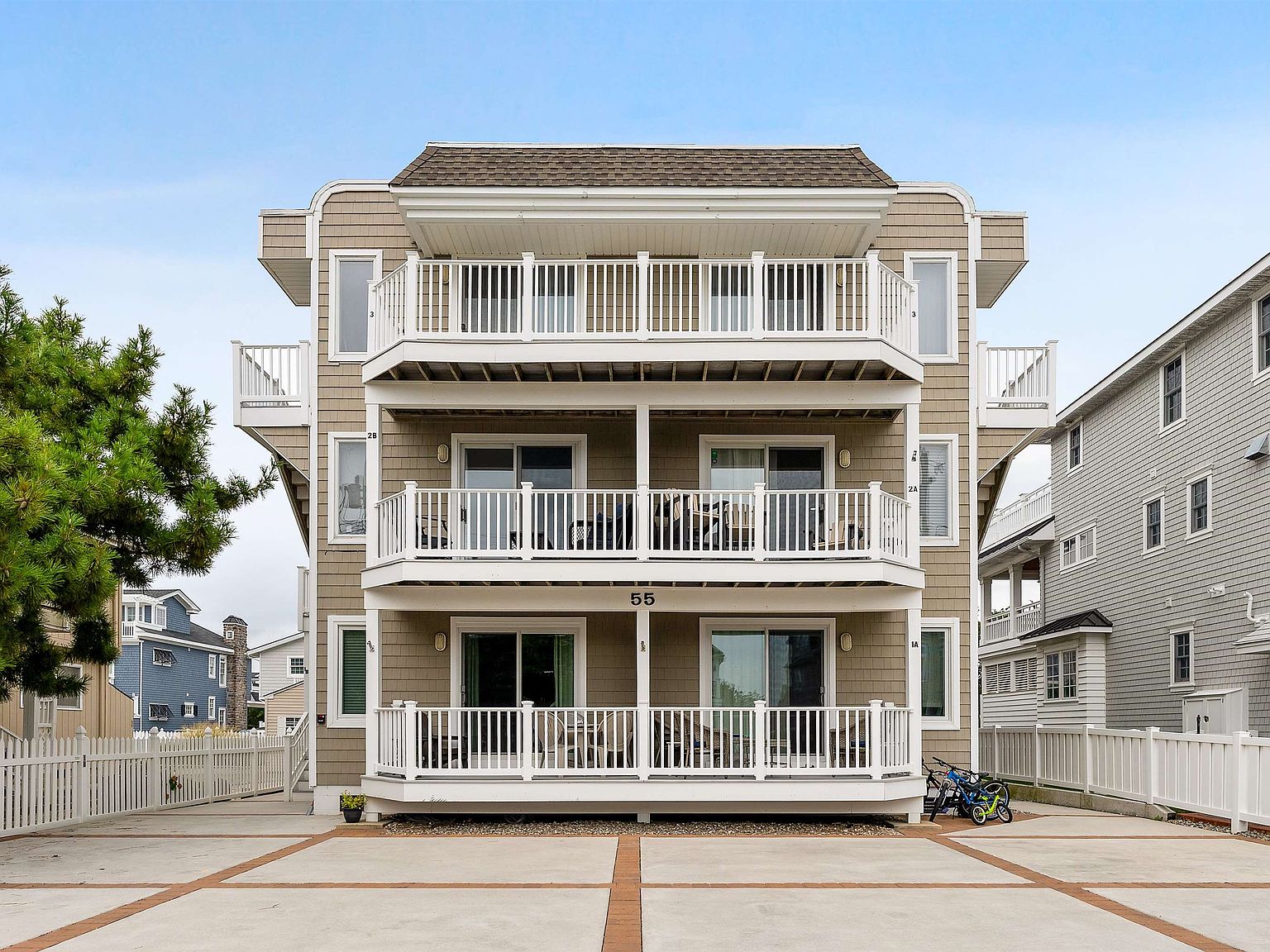 55 W 32nd St APT 2B, Avalon, NJ 08202 | MLS #260257 | Zillow