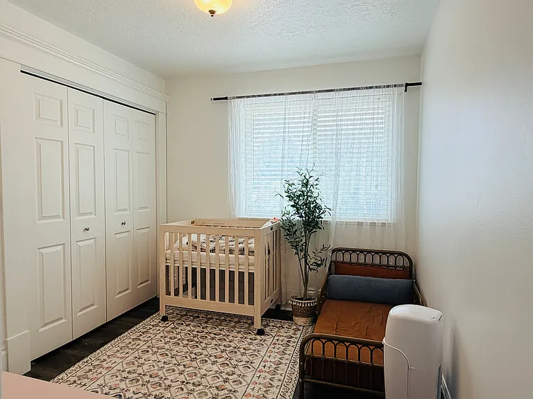 229 E 200 N #4 — Photo 12