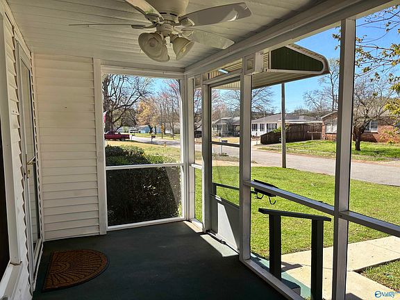 4th image of 3109 Hillsboro Rd SW