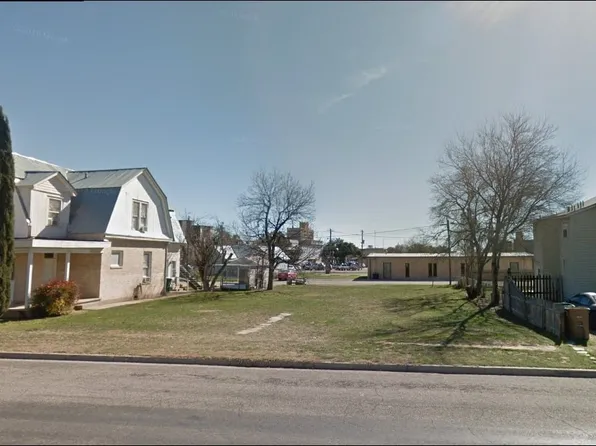 207 W 1st St, San Angelo, TX 76903