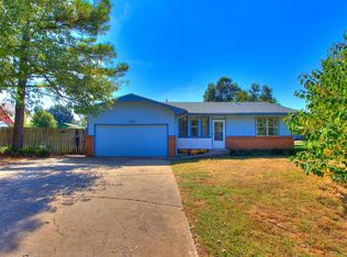 402 E Etowah Rd, Noble, OK 73068