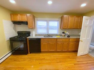 60 Vinal Ave #1, Somerville, MA 02143