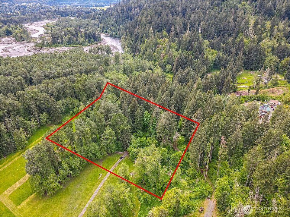 2nd image of 1234 Carr Road