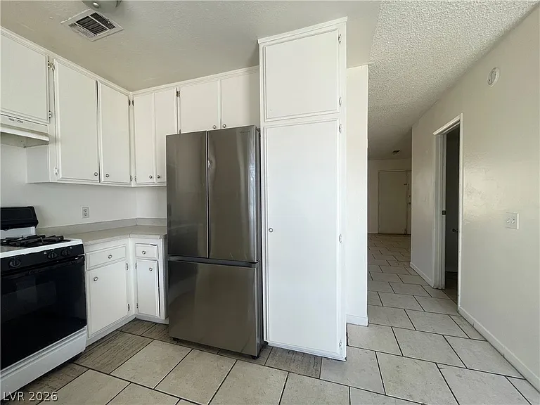 3904 Blackford Pl — Photo 16