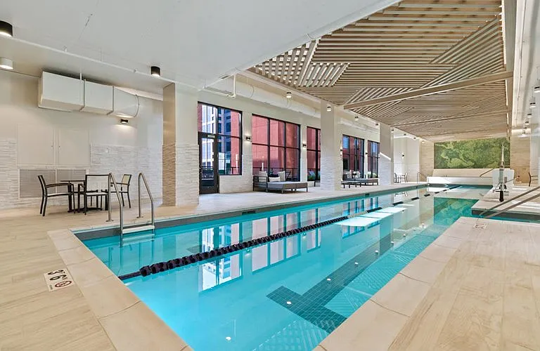 240 Park Avenue — Photo 32