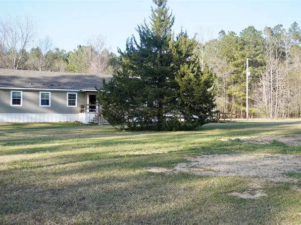 9266 Lindsay Rd, Mooringsport, LA 71060