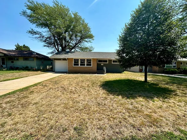 1319 Harrison Ave, Goodland, KS 67735
