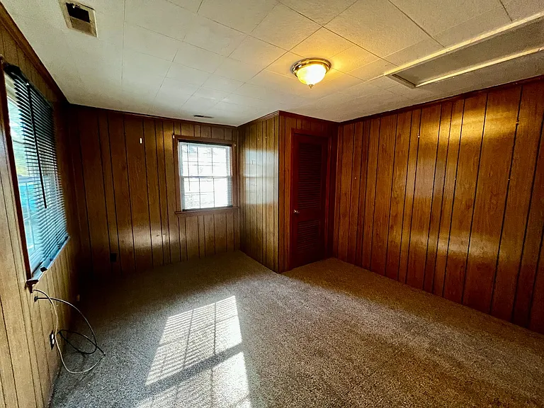 109 Burlington Dr — Photo 8