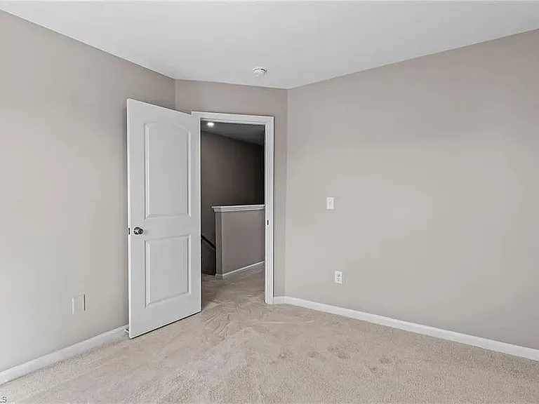 109 Lemon Ln — Photo 7