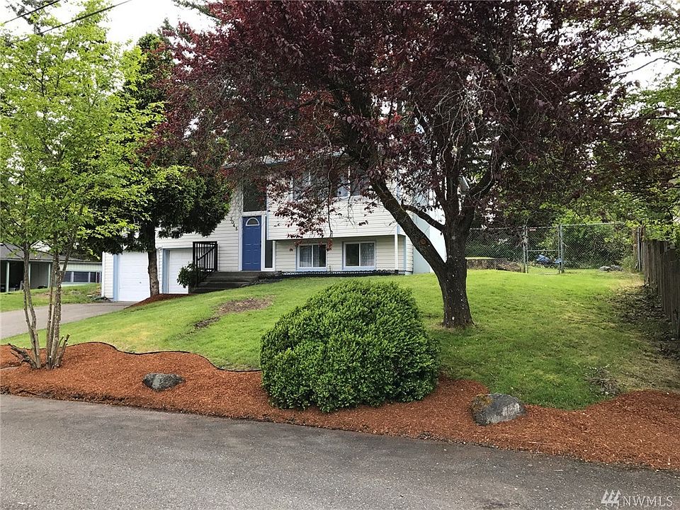 1st image of 3045 Shorewood Ln SE