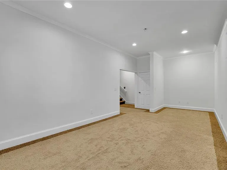 902 Whistler Ln — Photo 36
