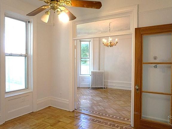 2nd image of 547 Hancock St APT 1R