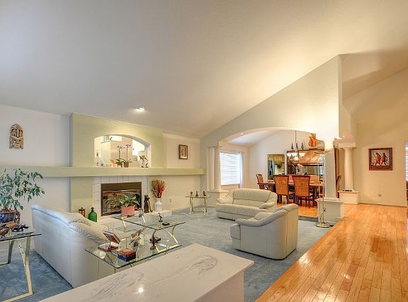 5th image of 3342 Kensington Dr