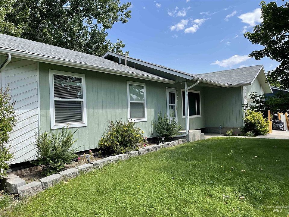 1st image of 1131 Twin Parks Dr