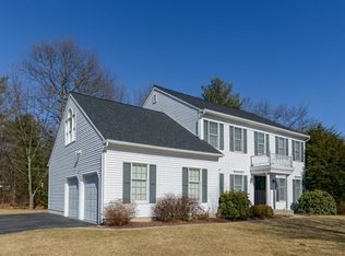 4 Phillips Pond Ln, Franklin, MA 02038