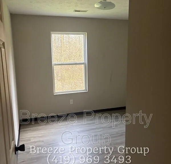 2983 Megan Cir — Photo 12