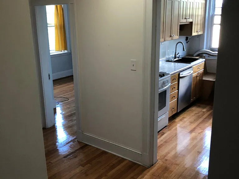 455 Washington St #6 — Photo 8