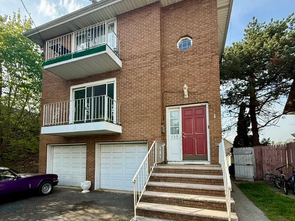 135 Jay Ave #1, Lyndhurst, NJ 07071