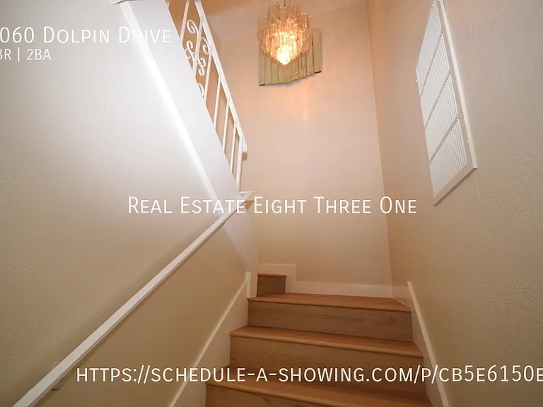 2060 Dolphin Dr — Photo 7